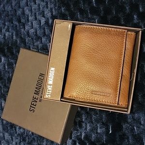 Steve Madden Wallet NWT